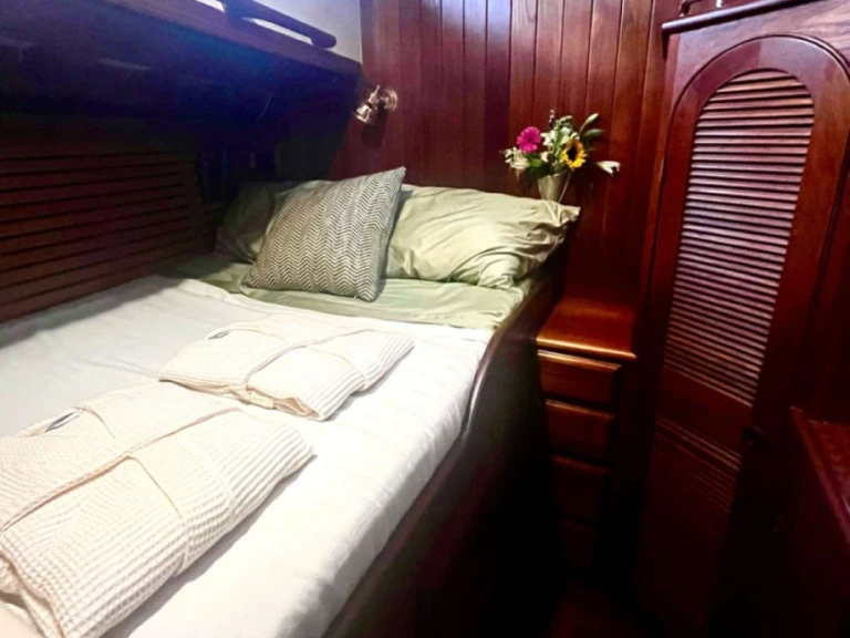 Location bateau Covey Island Boatworks TREE OF LIFE à Newport sur Samboat