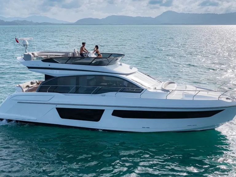 Louez un Azimut Azimut 53 Fly à Trogir