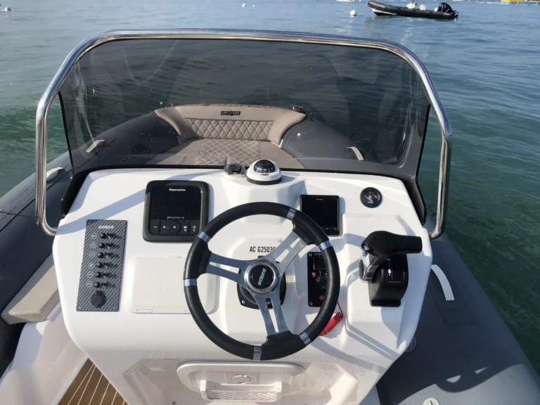 Location à Bélisaire - Salpa Salpa Soleil 20 sur SamBoat