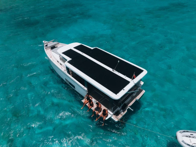 Location Bateau à moteur Jeanneau avec permis