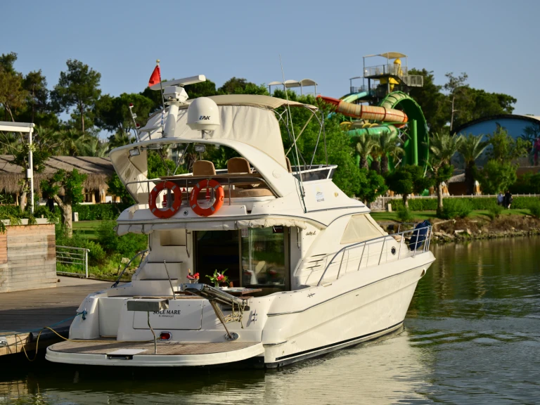 Louez un Sea Ray 400 Sedan Bridge à Antalya (City)