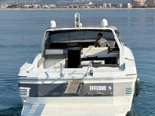 Location bateau Pershing Pershing 48 à Roses sur Samboat
