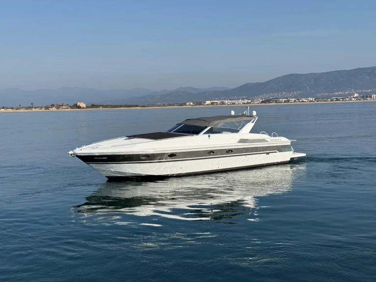 Louer Bateau à moteur avec ou sans skipper Pershing à Roses