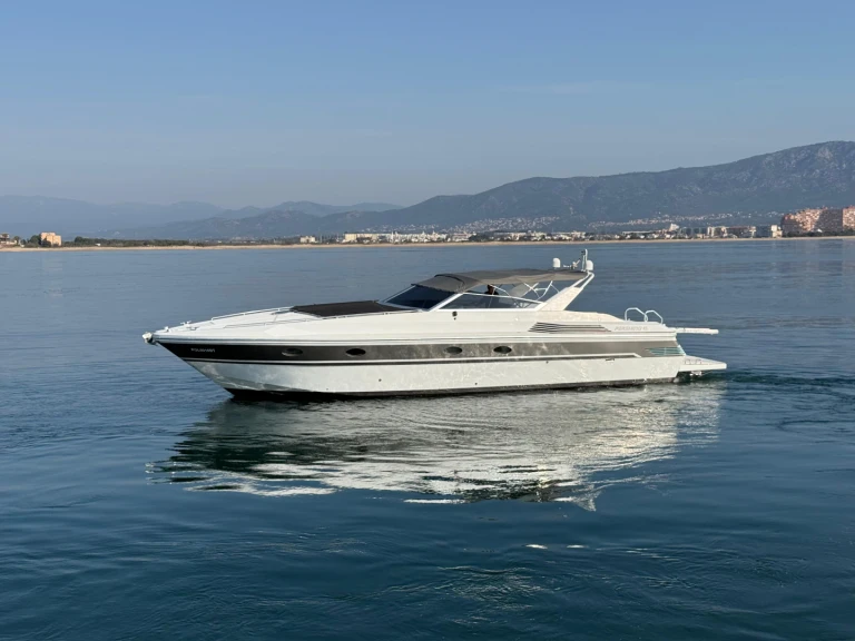 Location Bateau à moteur Pershing avec permis