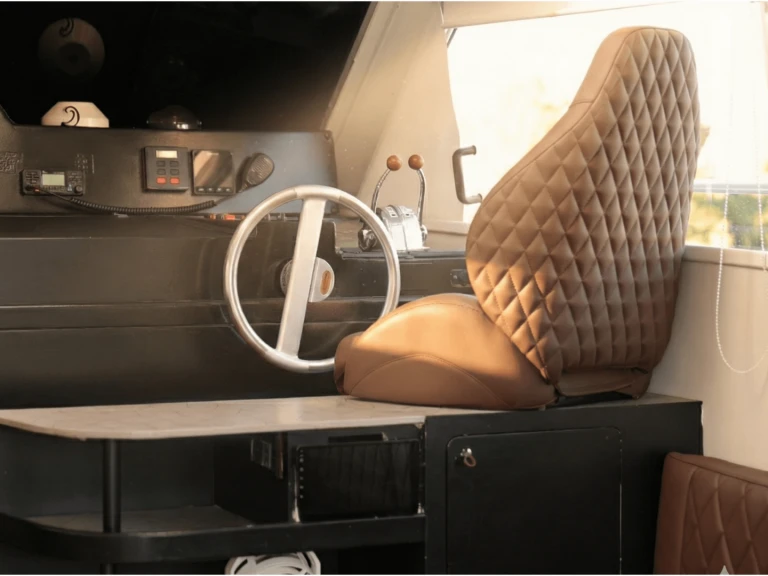 Location bateau Orikum pas cher Ferretti 39