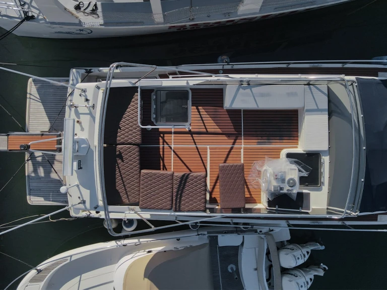 Location Yacht Ferretti avec permis