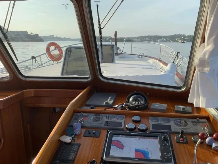 Location à Port Mahon - Menorquin MY 120 sur SamBoat