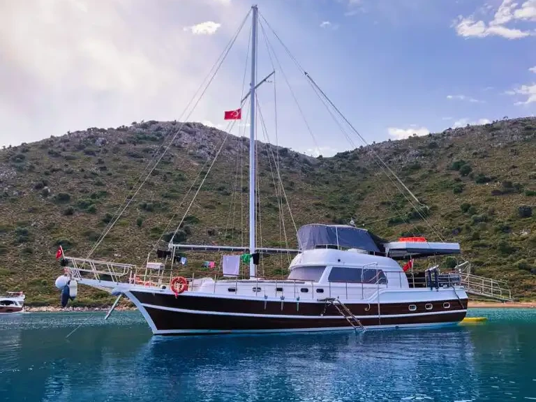 Location Voilier Custom avec permis