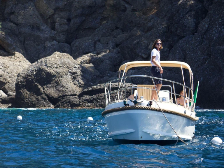 Louer Bateau à moteur avec ou sans skipper Frilvam  à Camogli