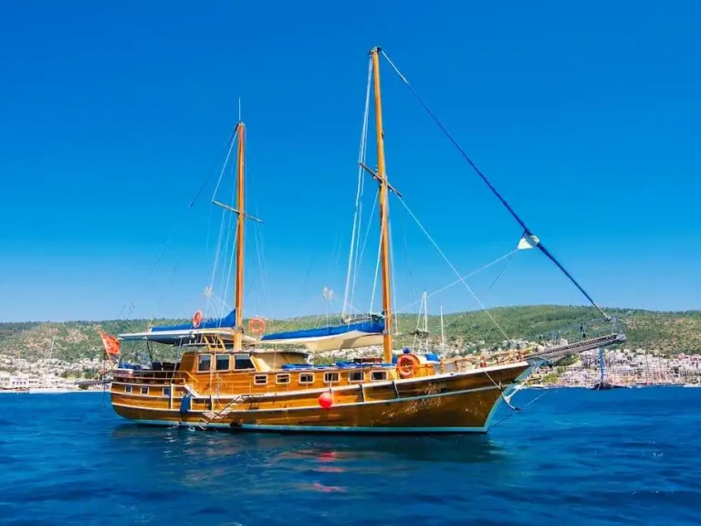 Location Voilier Custom avec permis