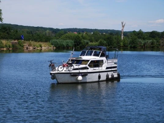 Gruno Gruno 38 Elite a louer à Louhans