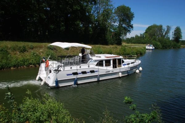 Location bateau  America 50 à Louhans sur Samboat