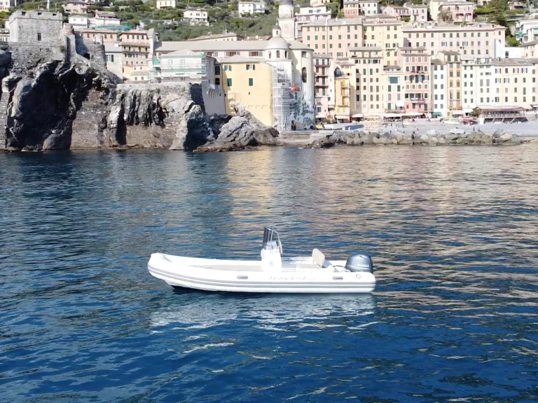 Location Bateau à moteur à Camogli - Capelli Tempest 530