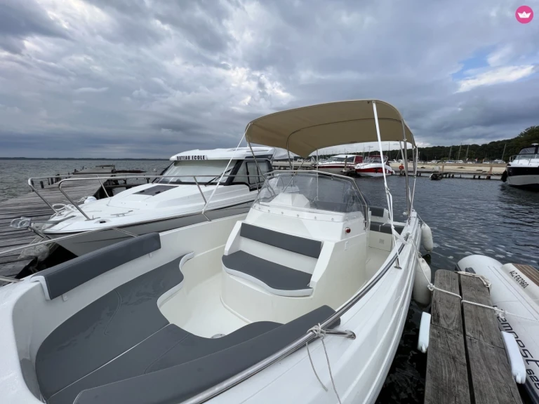 Pacific Craft 670 OPEN a louer à Sainte-Rose