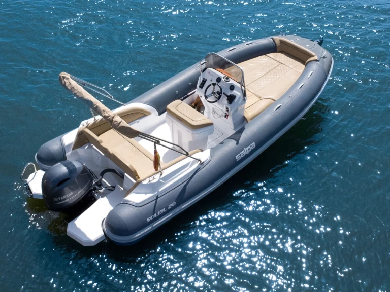 Louer Semi-rigide avec ou sans skipper Salpa à Antibes