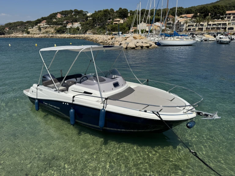 Louez un Jeanneau Cap Camarat 6.5 WA à La Madrague