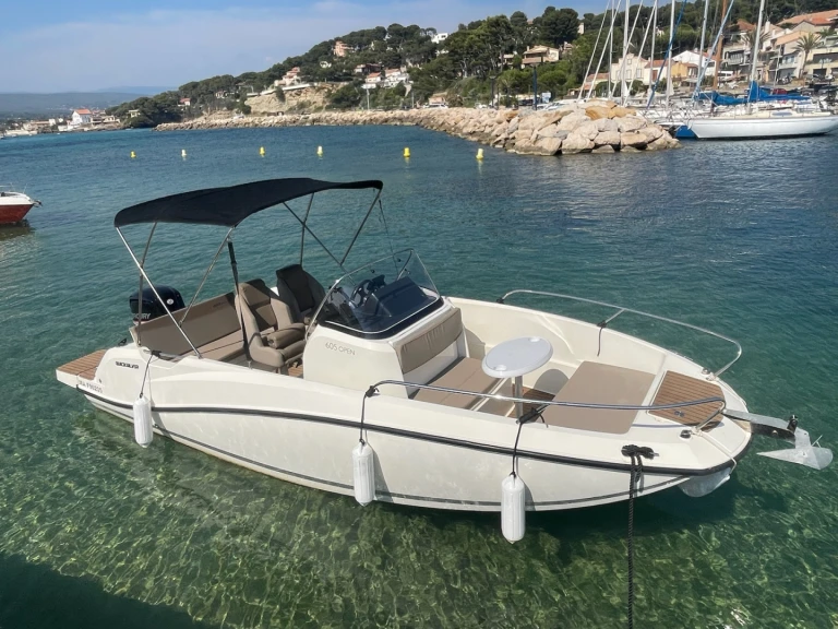 Louer Bateau à moteur avec ou sans skipper Quicksilver à La Madrague