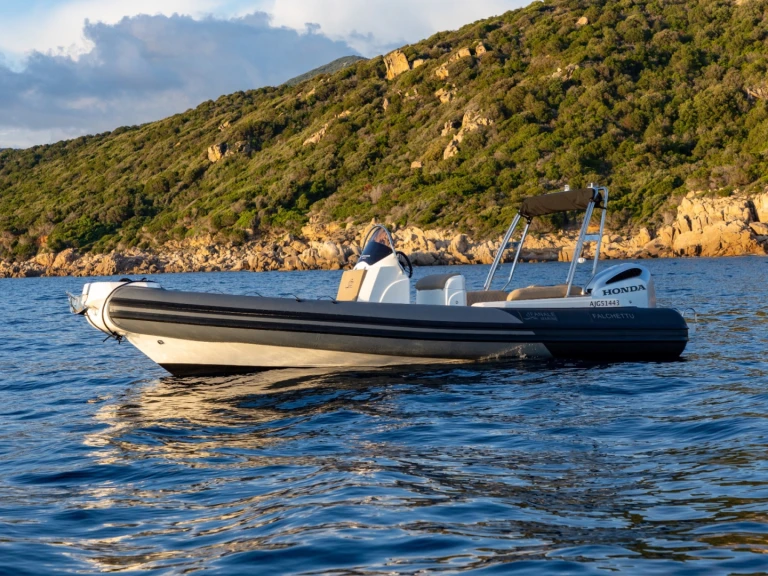Location bateau Quicksilver Quicksilver 555 Activ Open à Porto Pollo sur Samboat