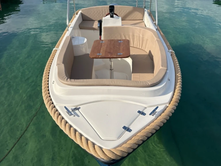 Location Bateau à moteur kruger avec permis