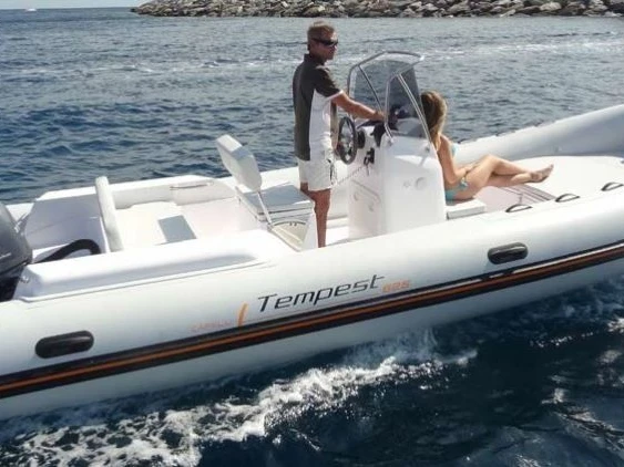 Location bateau Port-Haliguen pas cher Tempest 630