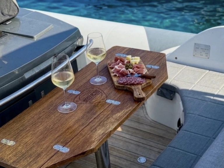 Sacs-Marine Strider 11 a louer à Porto Rotondo