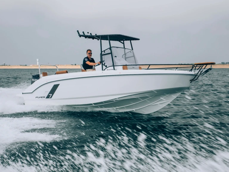 Bateau à moteur à louer à Sète au meilleur prix
