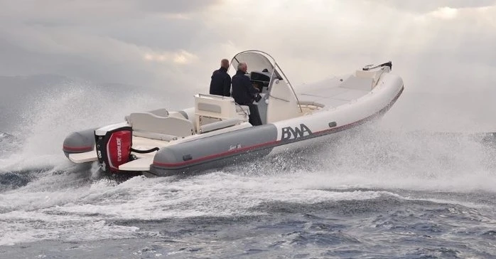 Location bateau Bwa Sport 28 GTc à Port Grimaud sur Samboat