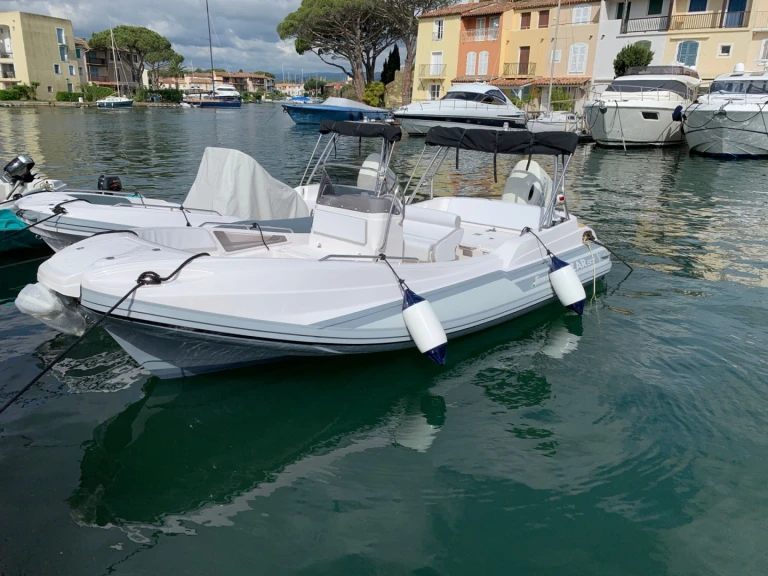 Location Semi-rigide Zar avec permis
