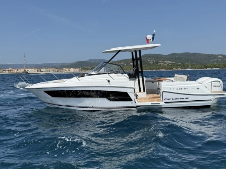 Jeanneau Cap Camarat 9.0 WA a louer à Port Grimaud