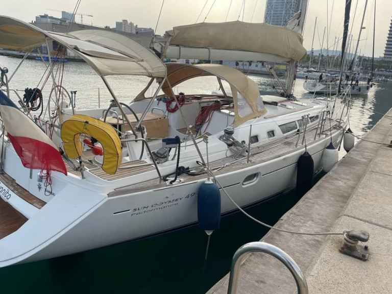 Location Voilier à Port Grimaud - Jeanneau New Co Jeanneau Sun Odyssey 49