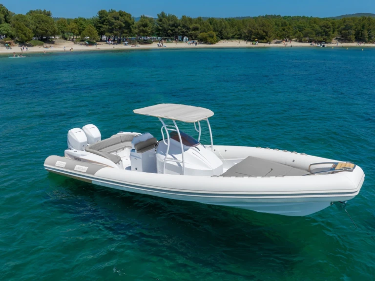 Location Semi-rigide à Bandol - U FANALE LIBECCIU 1000