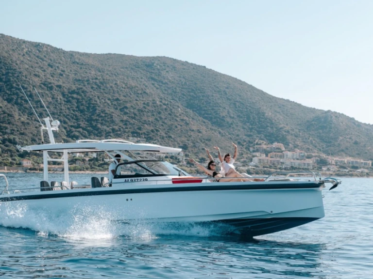 Location Bateau à moteur à Ajaccio - Axopar Axopar 37
