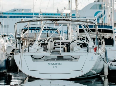 Bénéteau Oceanis 41 charter bareboat or skippered in  Porticcio