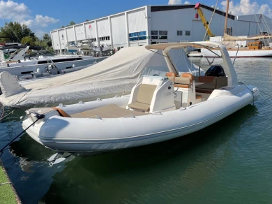 RIB rental in Cogolin - Zodiac ZODIAC MEDLINE 7.5