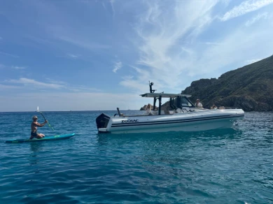 Hire RIB Zodiac with a boat licence