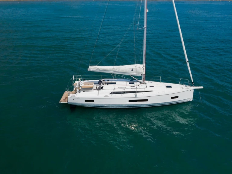 Location bateau Bénéteau Oceanis 40.1 à Ajaccio sur Samboat