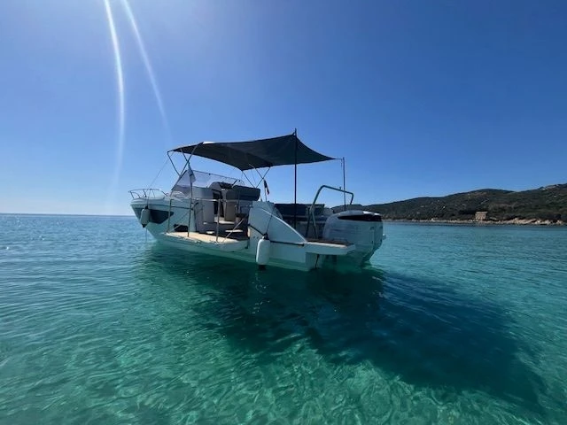 Location bateau Bénéteau FLYER 9 SUNdeck à Ajaccio sur Samboat