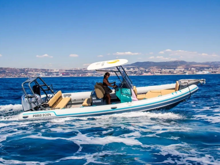 Louez un Highfield 760 à Cogolin