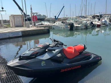 Hire Jet ski Sea-Doo with a boat licence