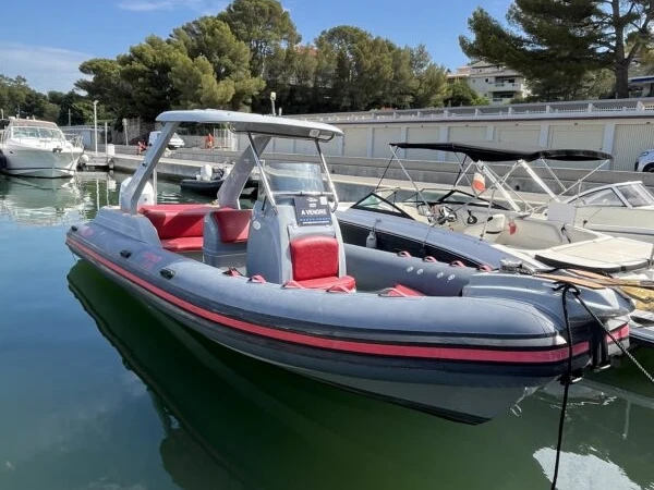 Location Semi-rigide Wimbi Boats avec permis