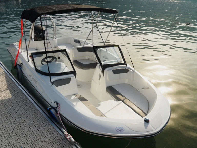 Bayliner ELEMENT 180 XL a louer à Aix-les-Bains