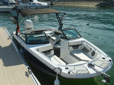 Hire a Four Winns HD 200 OB Aix-les-Bains