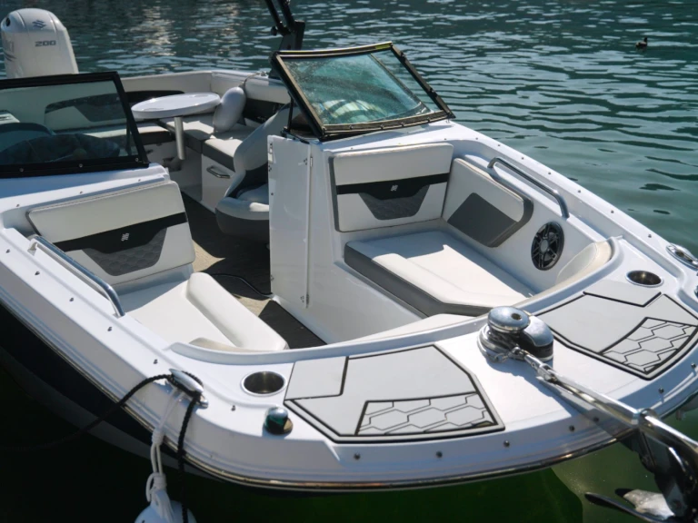 Location bateau Aix-les-Bains pas cher HD 200 OB