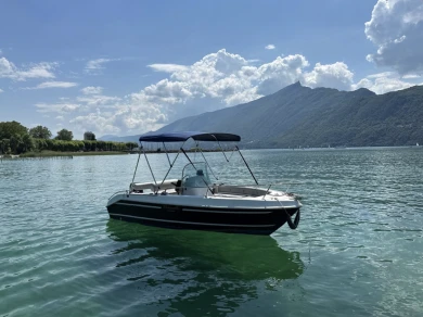 Louer Bateau à moteur avec ou sans skipper Marinello à Aix-les-Bains