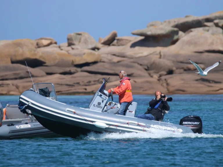 Valiant 500 sport a louer à Trégastel