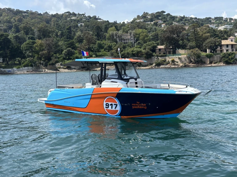Bateau à moteur à louer à Cannes au meilleur prix