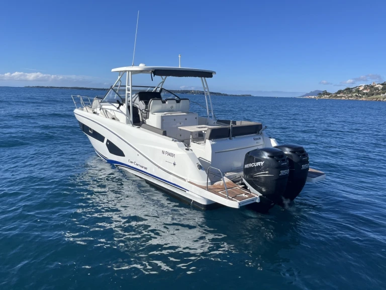 Bateau à moteur à louer à Cannes au meilleur prix