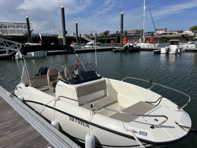 Louer Bateau à moteur avec ou sans skipper Quicksilver à Ouistreham