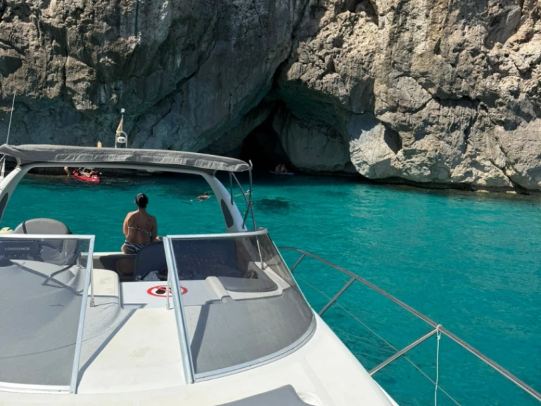 Bateau à moteur à louer à Can Picafort au meilleur prix