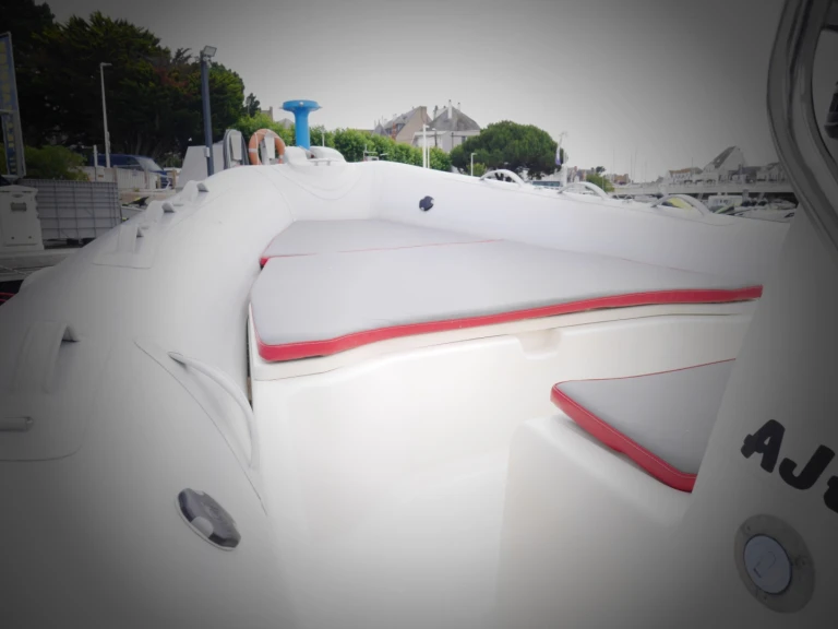 Location bateau La Baule-Escoublac pas cher Club 750